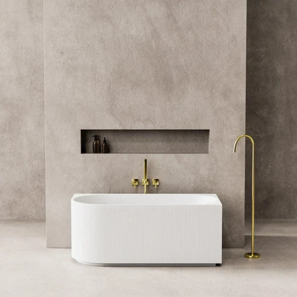 Rondelle Fluted Corner Bathtub
