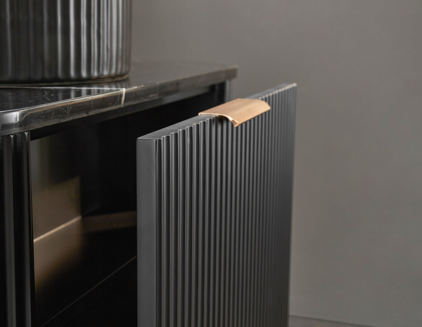 Wall Hung PVC Cabinet Matte Black Curve Edge Size:890*493*470mm