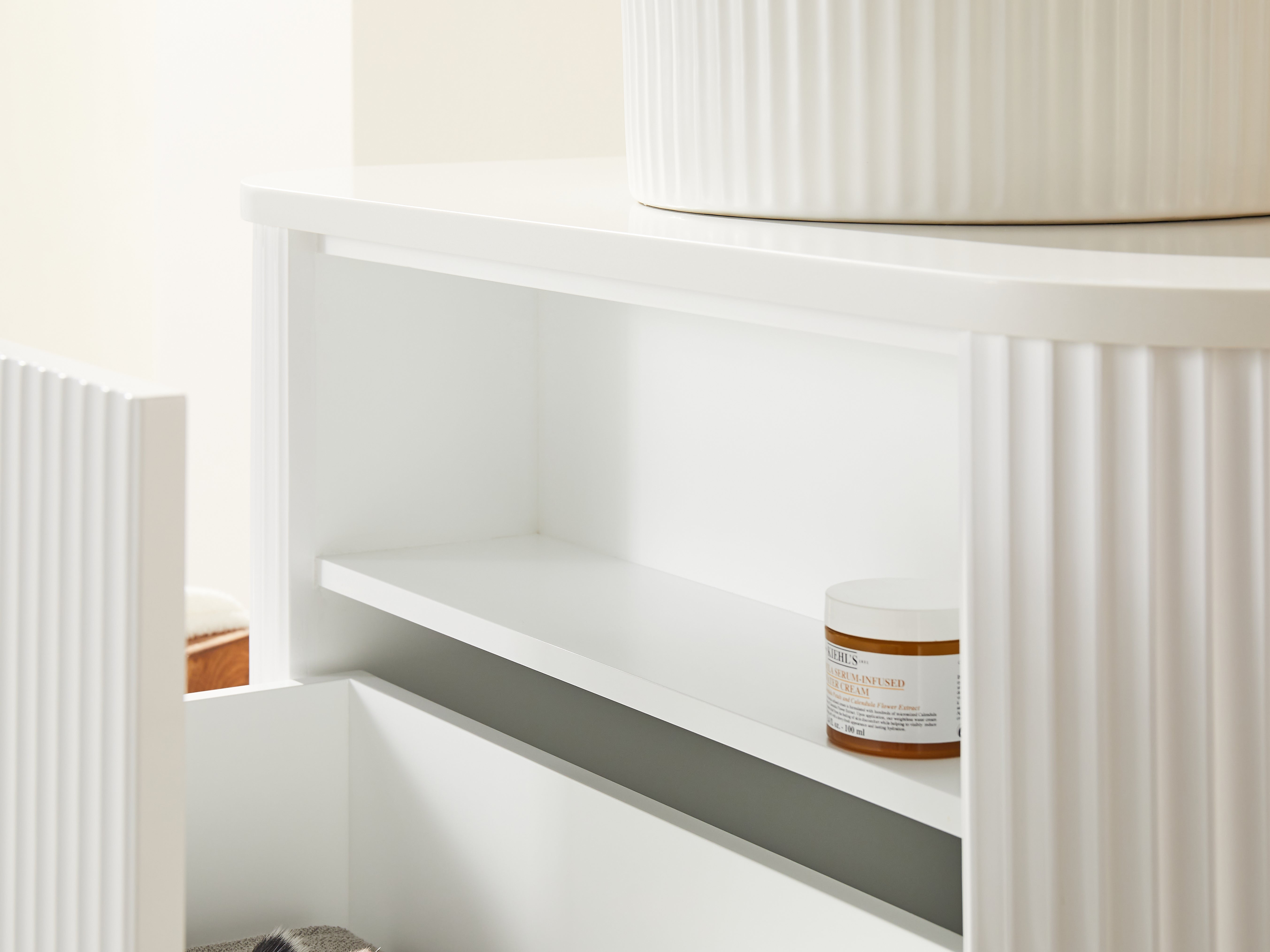 Axiom Haven Wall-Mounted Polymer Cabinet 600-900mm