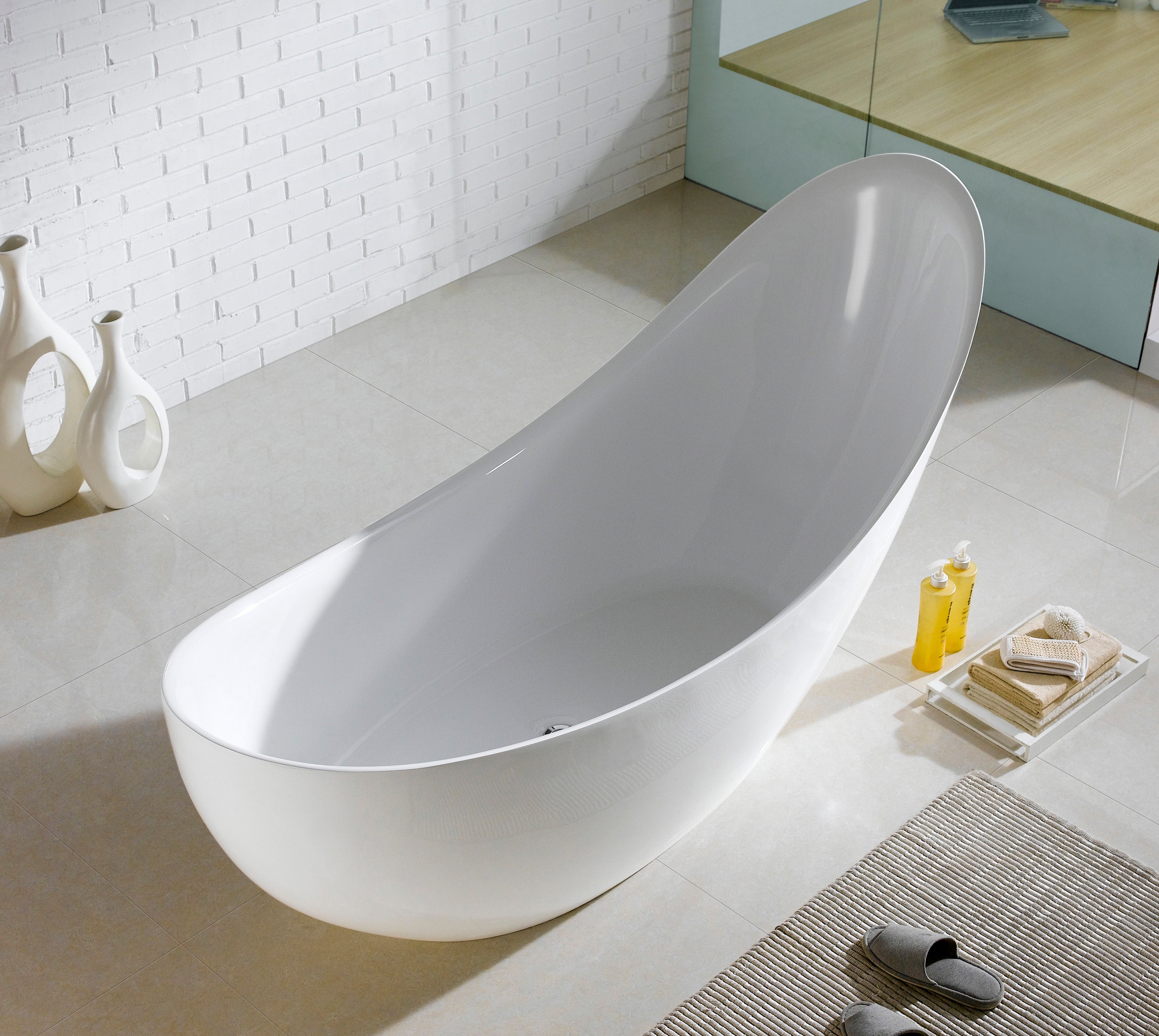 Pavia Freestanding Bath 1490/1685/2000mm