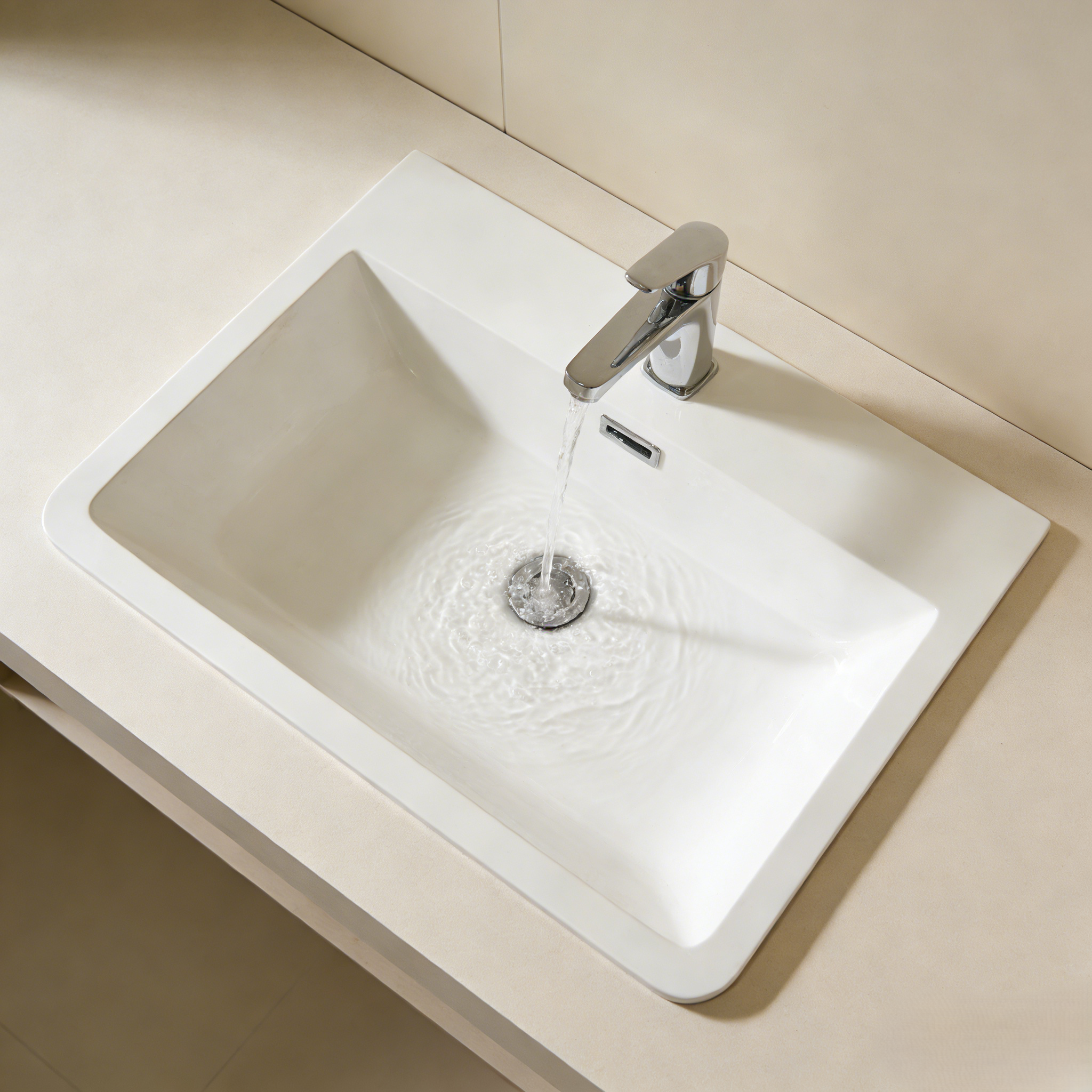 Olivia Poly Top 600-900mm