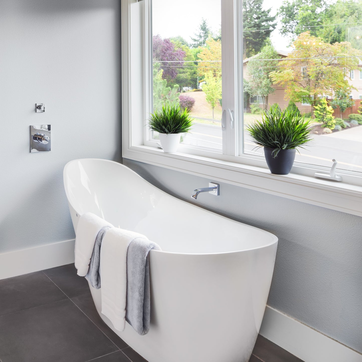 1500*750*690mm Matte White Freestanding Bathtub