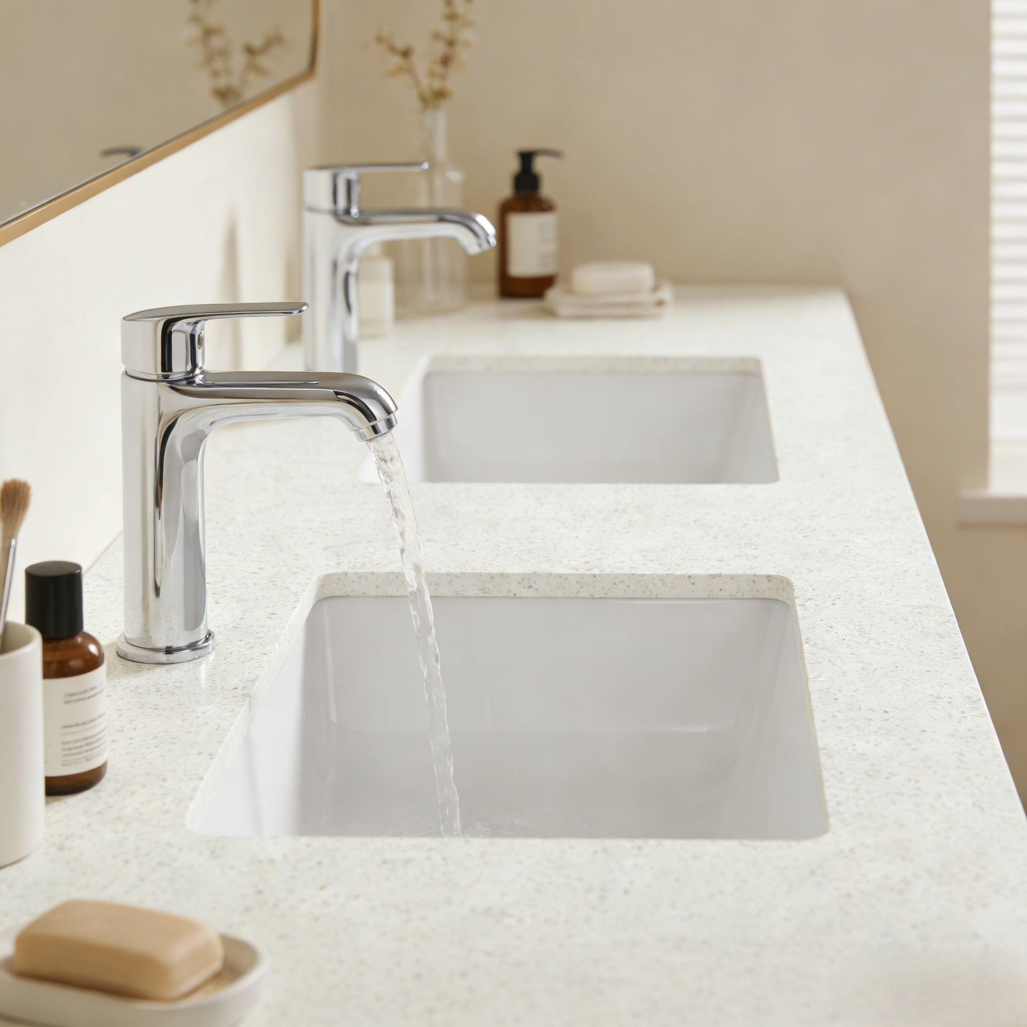 Speckle White Stone Top 600-1500mm